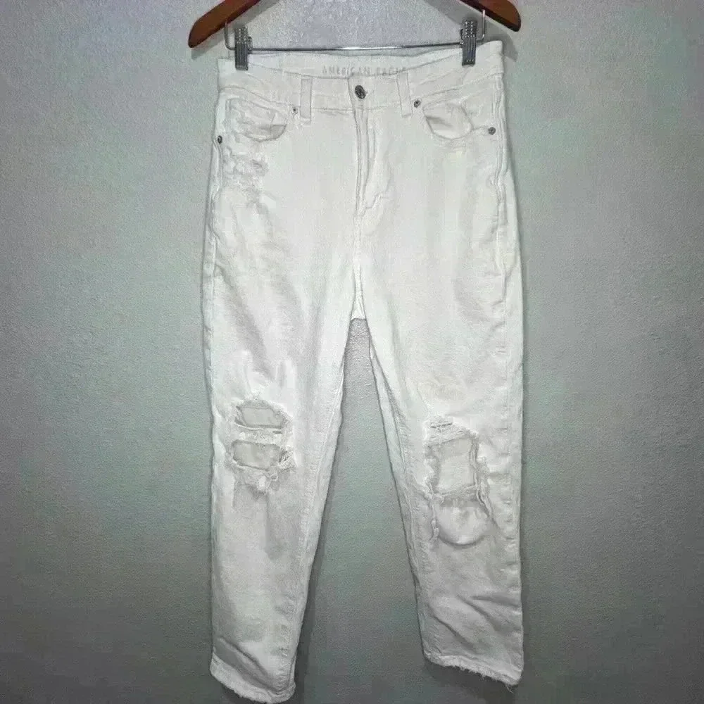 American Eagle Mom Straight Jean White Destroyed high rise stretch, Size 10